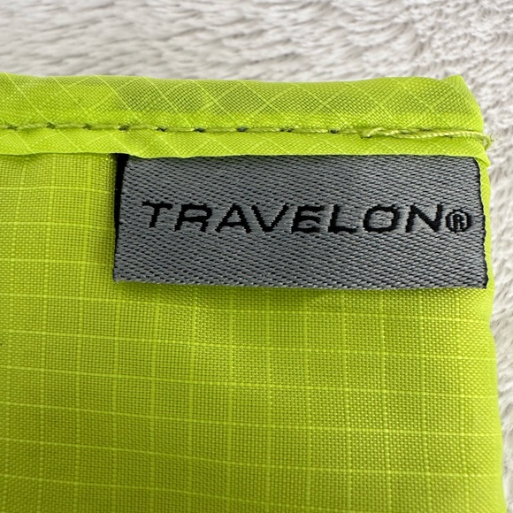 Travelon Tech Accessory Organizer - Picture 3 of 10